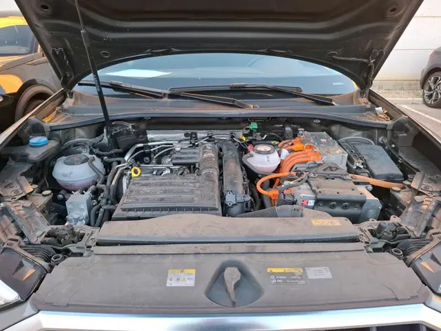 Audi Q3 45 TFSI e edition PHEV 2022 Hybride Benzine 12