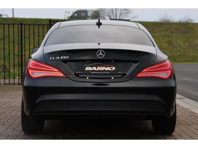 Mercedes-Benz CLA 180 Urban Navi|Cruise|PDC 2014 Benzine 9