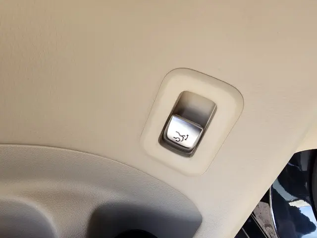 Mercedes-Benz GLC 250 4MATIC Prestige 2017 Benzine 35