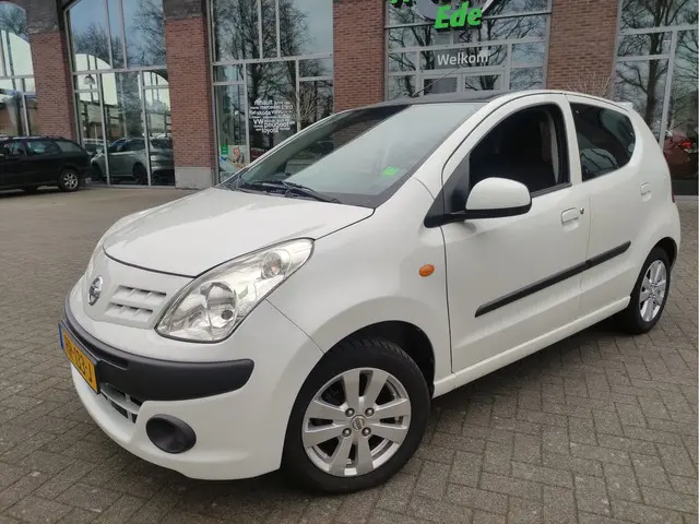 Nissan Pixo 2