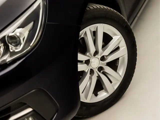 Peugeot 308 SW 1.2 PureTech Sport 2020 Benzine 16