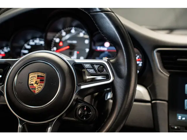 Porsche 911 3.0 Carrera 4S 2016 Benzine 40