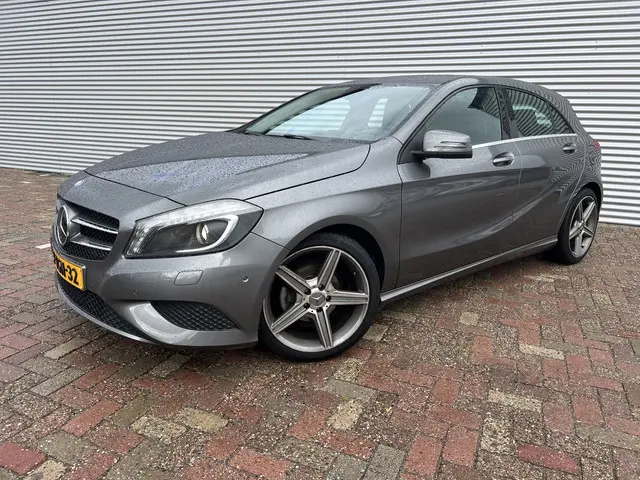 Mercedes-Benz A-Klasse 180 2014 Benzine 2
