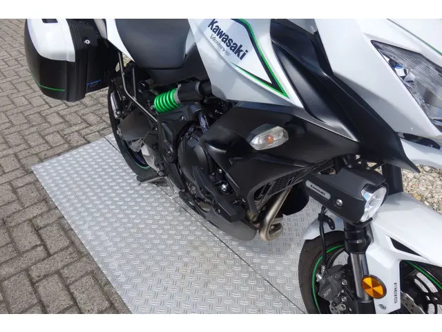 Kawasaki Versys 650 GRAND TOURER 2018 Benzine 8