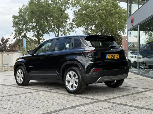 Jeep Avenger Altitude 54 kWh Aut. 2023 Elektrisch 4