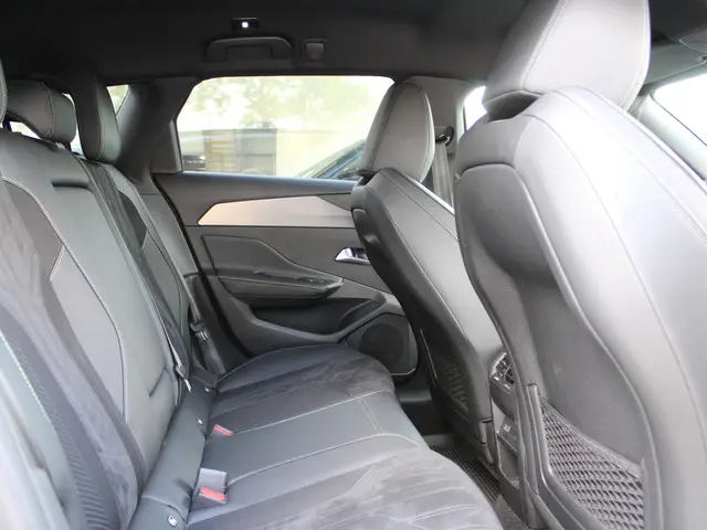 Peugeot 308 SW 1.2 PureTech GT 2023 Benzine 9