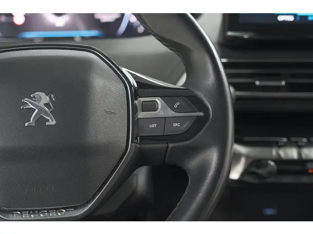 Peugeot 3008 PureTech 130 Allure 2021 Benzine 35