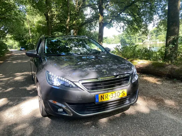 Peugeot 308 SW 1.2 PureTech Allure 2017 Benzine 27