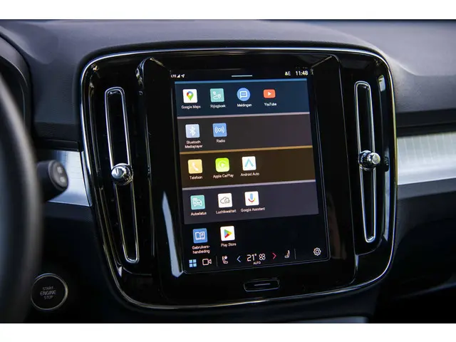 Volvo XC40 2.0 B4 Plus Dark 2024 Benzine 19