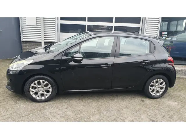 Peugeot 208 2