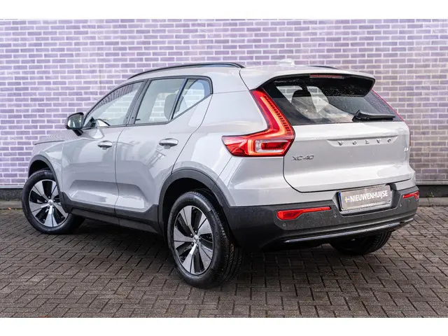 Volvo XC40 2.0 B4 Plus Dark 2024 Benzine 10