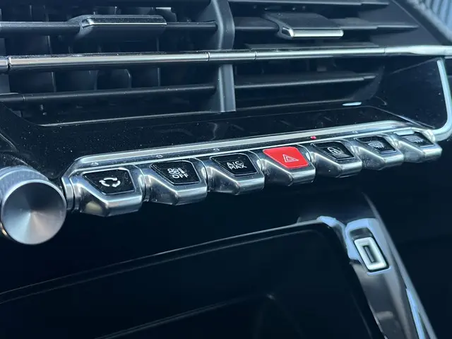 Peugeot 2008 1.2 PureTech Active Pack 2022 Benzine 15