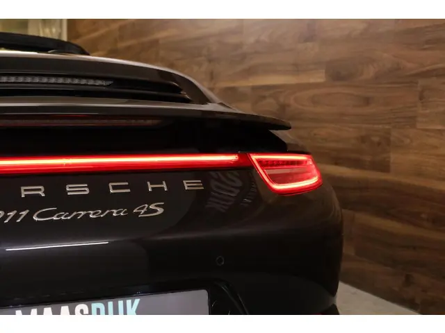 Porsche 911 Cabrio 3.8 Carrera 4S 2014 Benzine 37