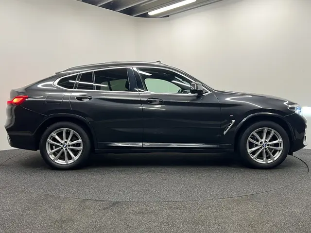BMW X4 xDrive30i High Executive 2020 Benzine 40