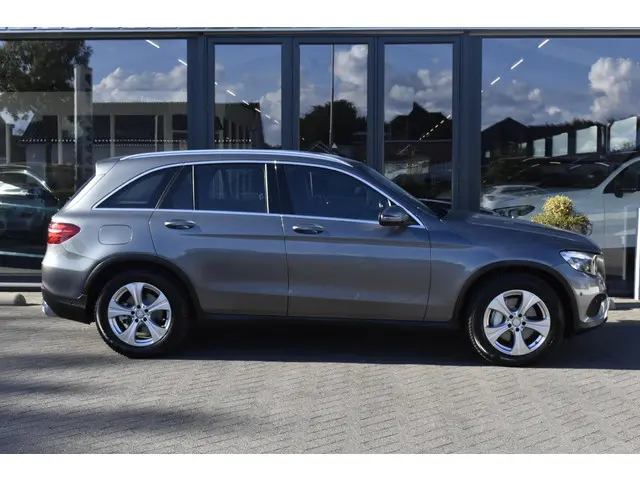 Mercedes-Benz GLC 220 d 4MATIC Prestige 2016 Diesel 7