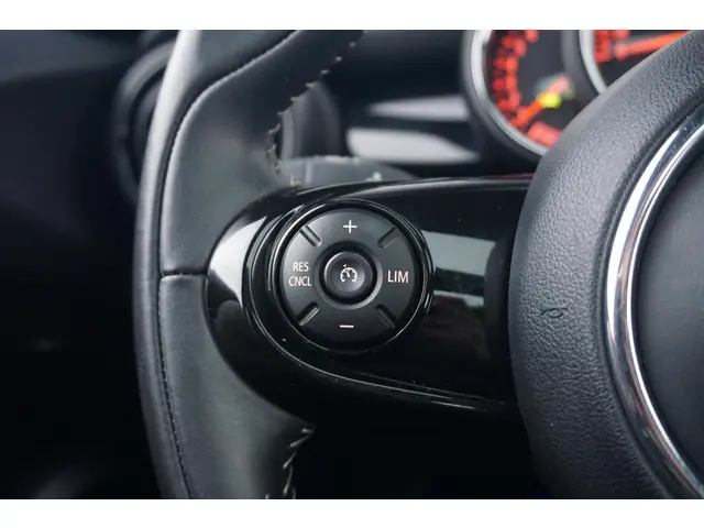 MINI 5-Deurs Cooper S Chili 2020 Benzine 11