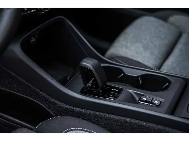 Volvo XC40 2.0 B4 Core 2024 Benzine 26