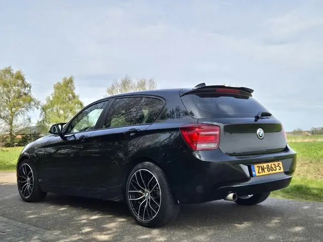 BMW 1 Serie 116i High Executive 2013 Benzine 8