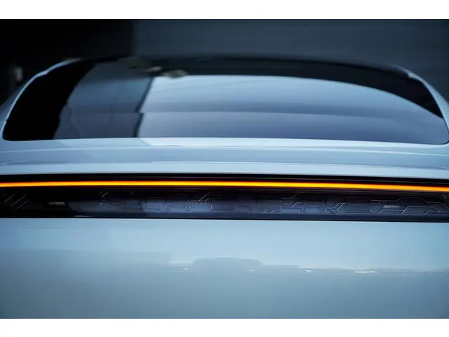 Porsche Taycan Performance 84 kWh 2021 Elektrisch 38