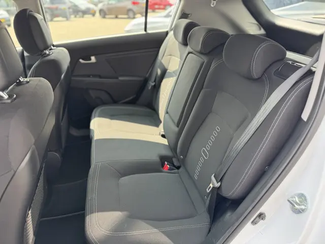 Kia Sportage 1.6 GDI BusinessLine 2015 Benzine 12