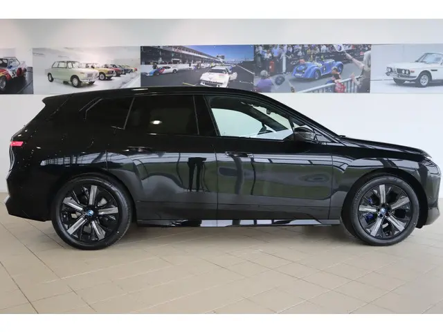 BMW iX xDrive40 2025 Elektrisch 3