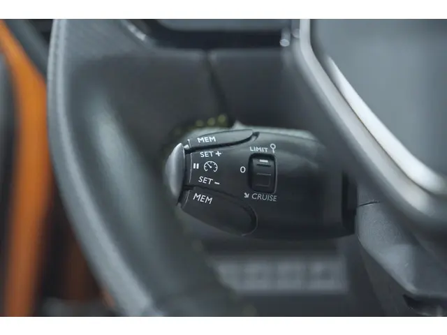 Peugeot 2008 PureTech 130 GT Pack 2022 Benzine 36