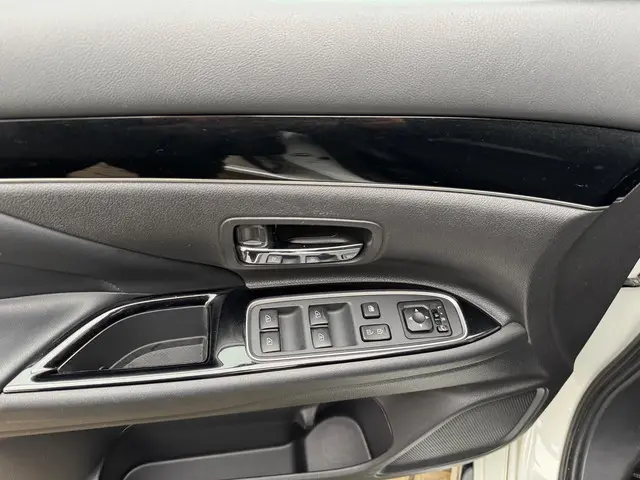 Mitsubishi Outlander 2.4 PHEV Pure 2019 Hybride Benzine 10