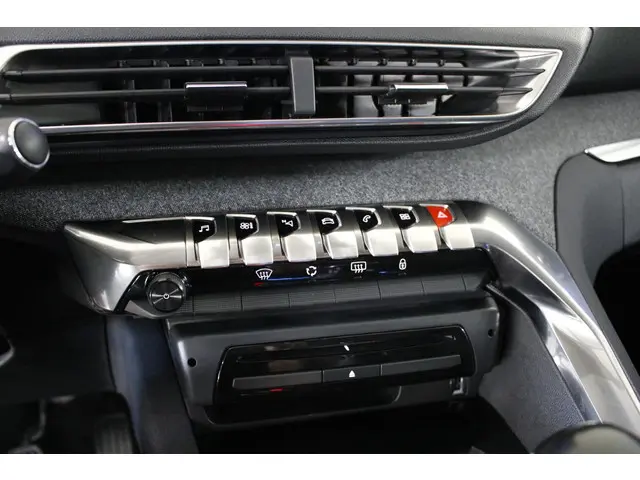 Peugeot 3008 1.2 PureTech GT Line. 2017 Benzine 27