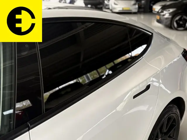 Tesla Model 3 Standard RWD Plus 60 kWh 2021 Elektrisch 40