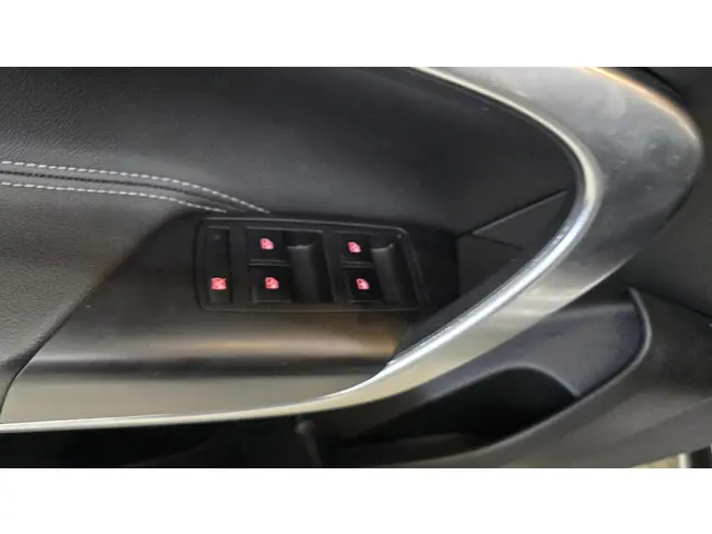 Opel Insignia 2.8 T Cosmo 4x4 2012 Benzine 15