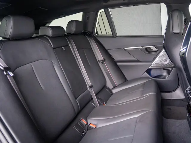 BMW M5 Touring 2025 Hybride Benzine 10