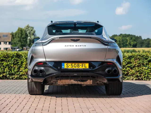 Aston Martin DBX 4.0 V8 707 2023 Benzine 28