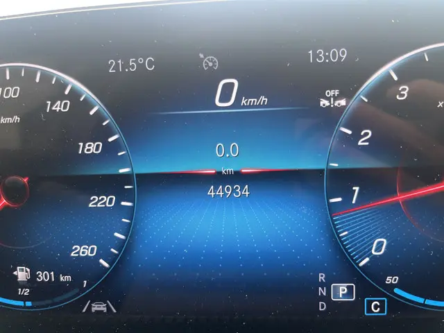 Mercedes-Benz CLA 180 Luxury Line 2023 Benzine 22