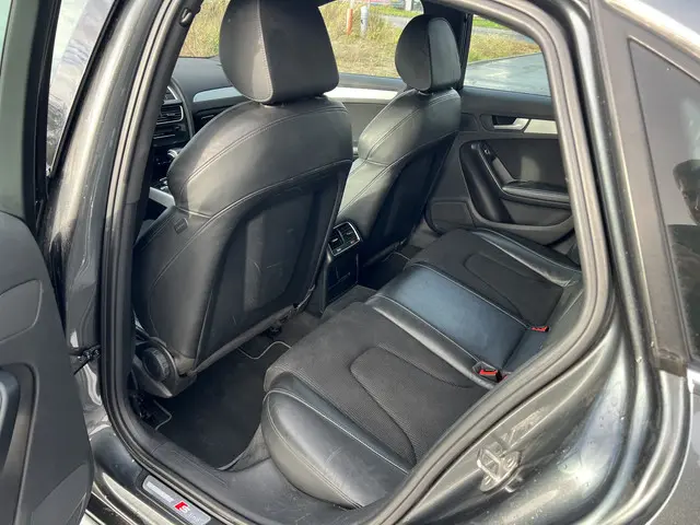 Audi A4 Limousine 1.8 TFSI S Edition 2012 Benzine 20
