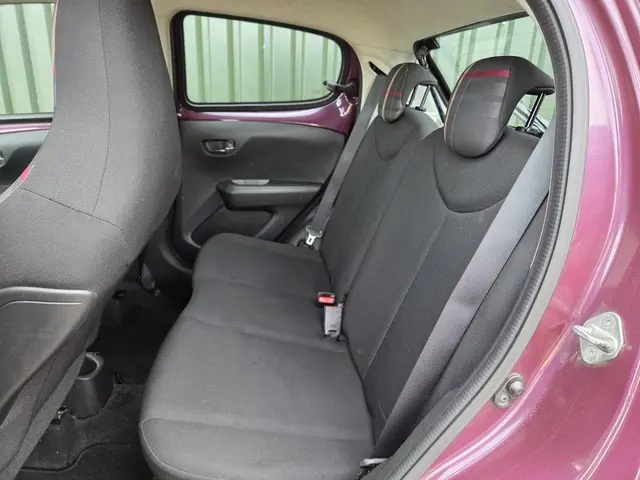 Peugeot 108 1.0 VTi Allure 2014 Benzine 9