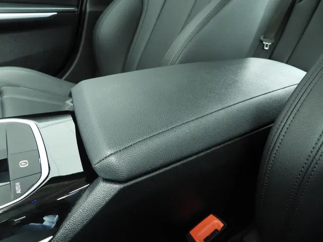 BMW 3 Serie Sedan 320i 2019 Benzine 35