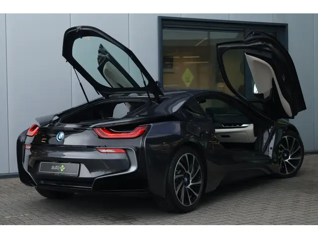 BMW i8 1.5 2015 Hybride Benzine 54