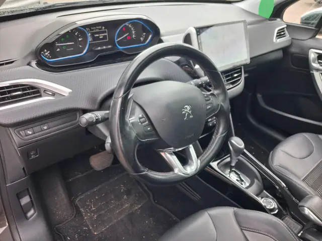 Peugeot 2008 3