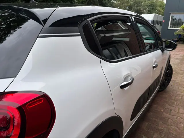 Citroën C3 1.2 PureTech S&S Shine 2017 Benzine 9