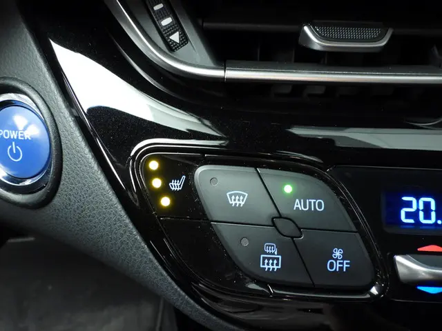 Toyota C-HR 1.8 Hybrid Dynamic 2019 Hybride Benzine 21