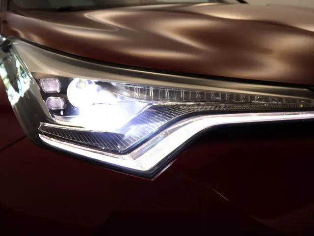 Toyota C-HR 1.8 Hybrid Executive 2019 Hybride Benzine 18