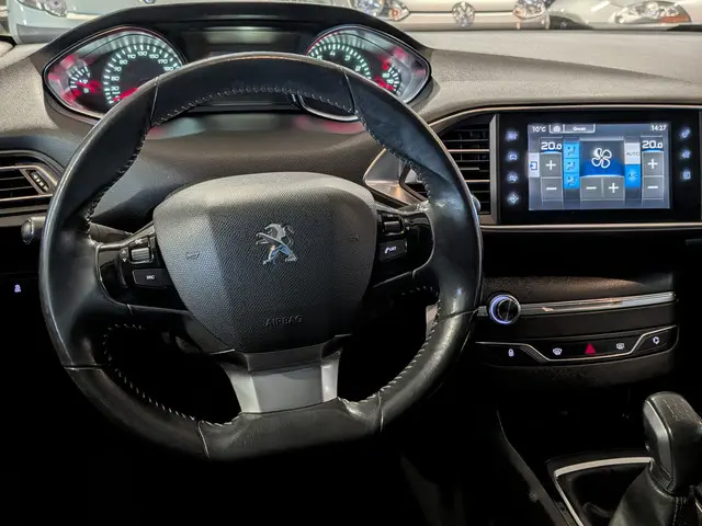 Peugeot 308 1.2 VTi Blue Lease 2013 Benzine 9