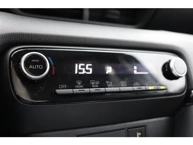 Toyota Yaris 1.5 Hybrid Dynamic 2021 Hybride Benzine 23