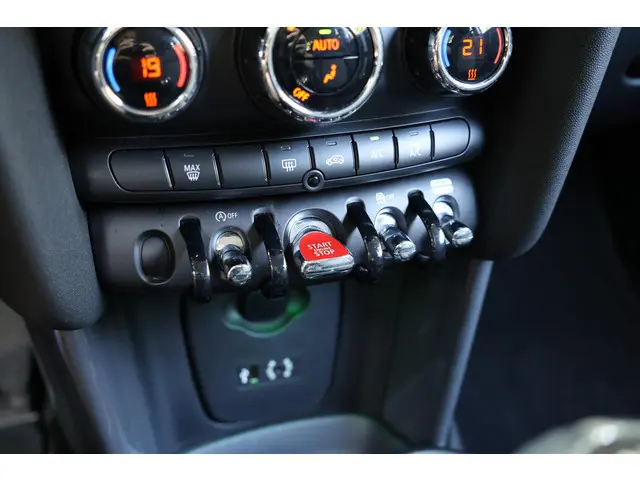 MINI One Mini 1.2 Chili Business 2017 Benzine 28