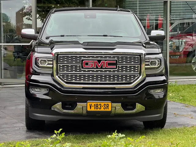 GMC Sierra 2