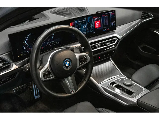 BMW 3 Serie 330e 2024 Hybride Benzine 5