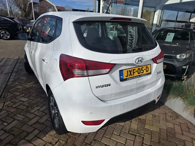 Hyundai ix20 1.6i Go!Automaat,nette auto 2018 Benzine 8
