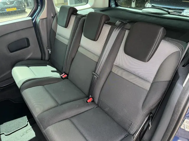 Renault Kangoo Family 1.2 TCe Limited 2018 Benzine 12