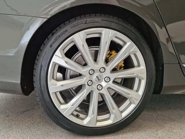 Volvo S90 2.0 T8 AWD Inscription 2019 Hybride Benzine 52