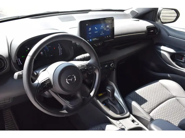 Mazda 2 Hybrid 1.5 Homura 2024 Hybride Benzine 10